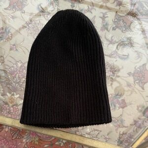 Black Ribbed Knit Beanie